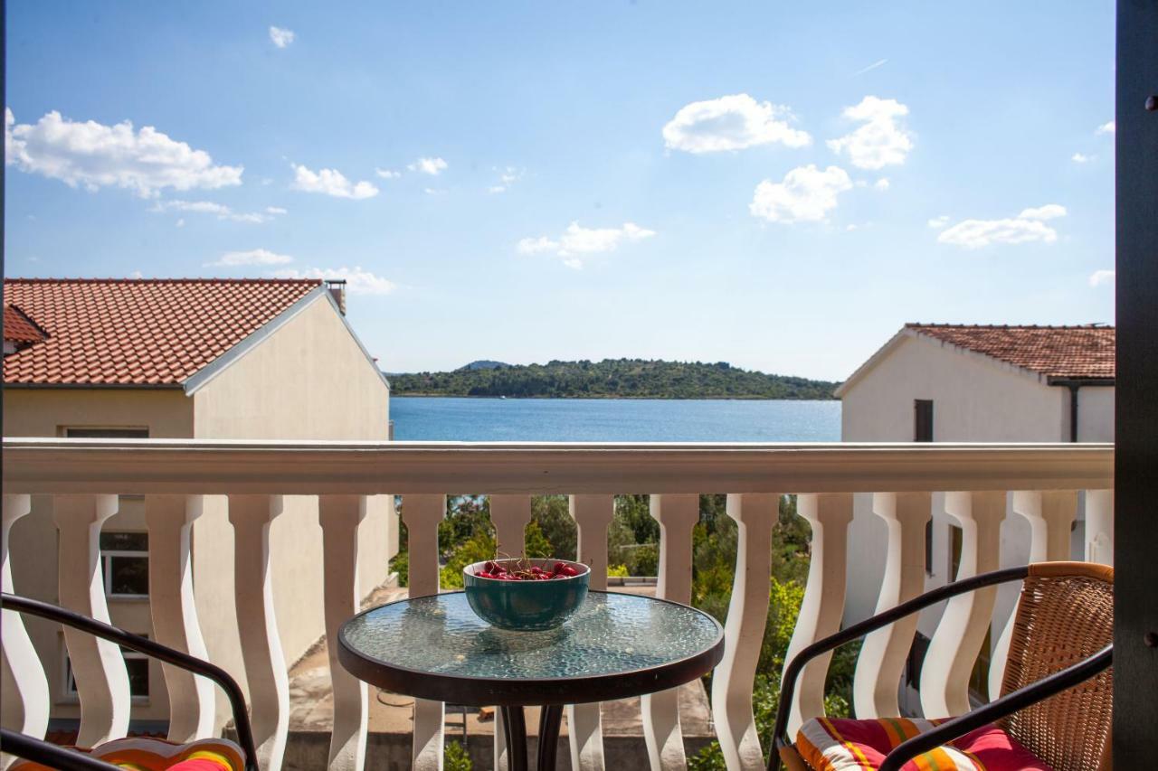 Apartments Martina Vodice Exterior foto